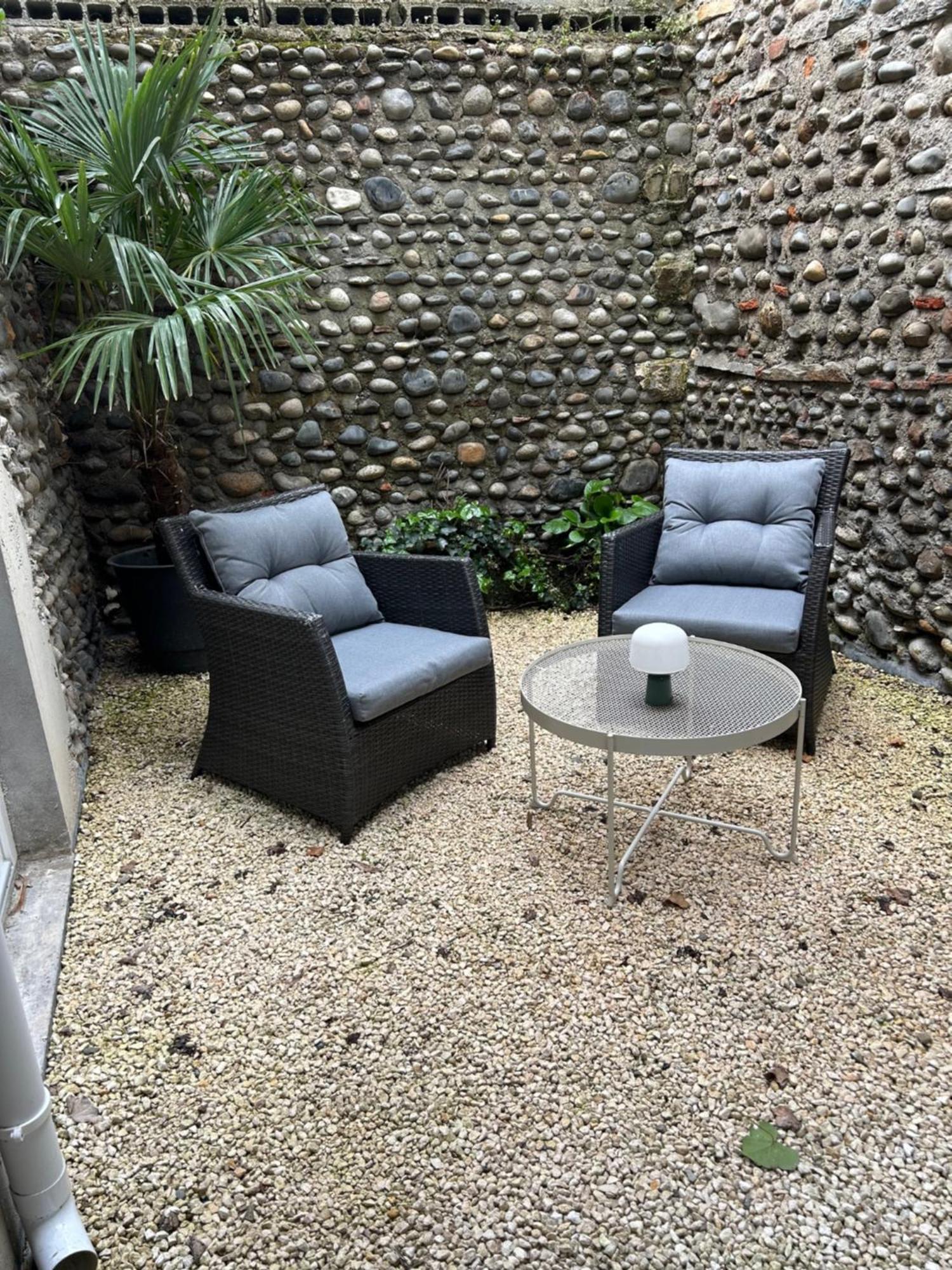 Le Patio : Appartement Chic 3 Chambres Au Coeur De По Екстериор снимка